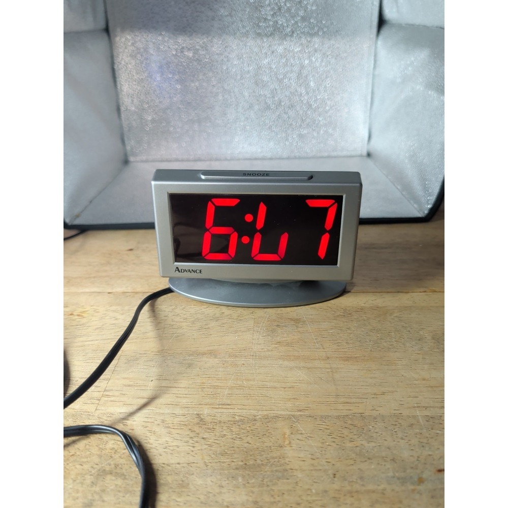 Advance Model 3112 Powered Red LED Clear Digital Alarm Clock Works